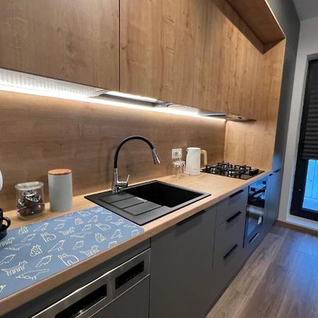 High-Rise Luxury Apartment With Free Parking Bukarest Exterior foto