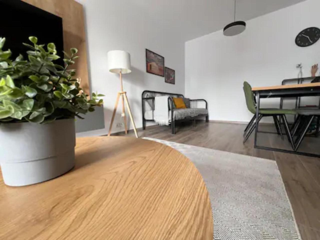 High-Rise Luxury Apartment With Free Parking Bukarest Exterior foto
