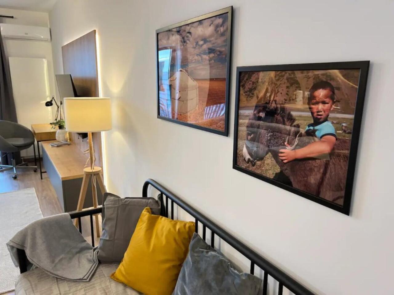 High-Rise Luxury Apartment With Free Parking Bukarest Exterior foto